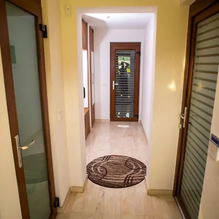 Villa Bjelasnica Alpine Retreat - Cozy Mountain House Near Sarajevo Trnovo