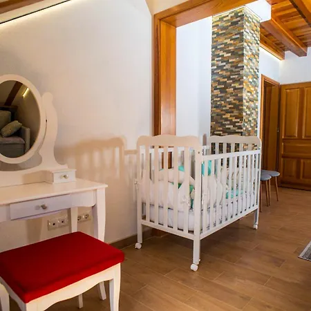 Villa Bjelasnica Alpine Retreat - Cozy Mountain House Near Sarajevo *