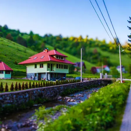 Bjelasnica Alpine Retreat - Cozy Mountain House Near Sarajevo * Trnovo